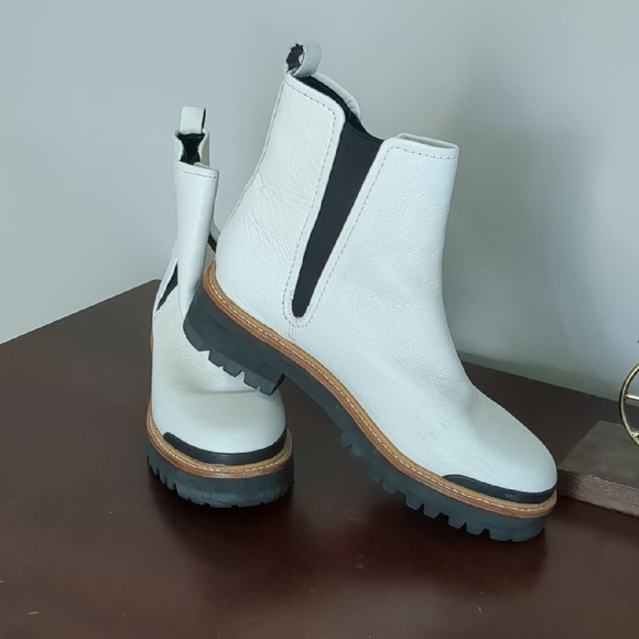 Marc Fisher LTD White Ankle Lug Sole Boots with Black Accents - Picture 1 of 6